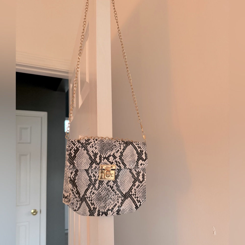 Snakeprint Clutch